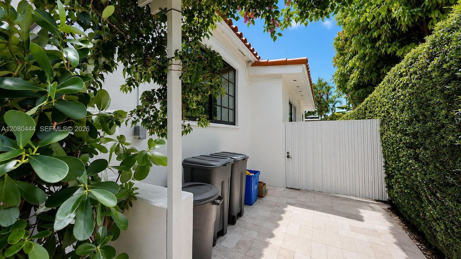 6 Carmona Ave photo 43