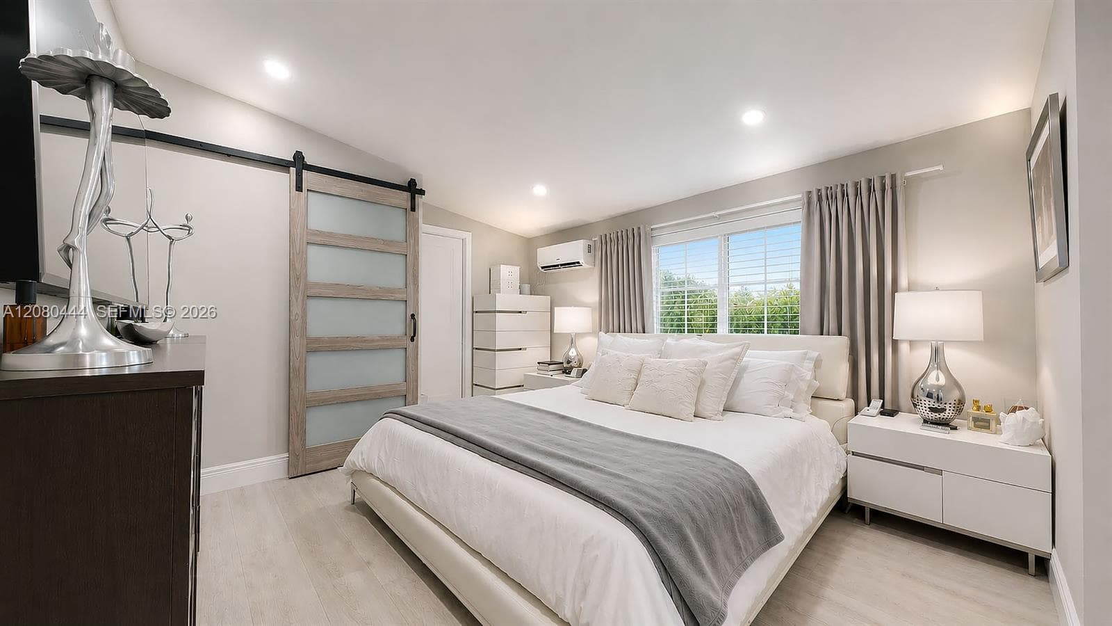 6 Carmona Ave photo 49