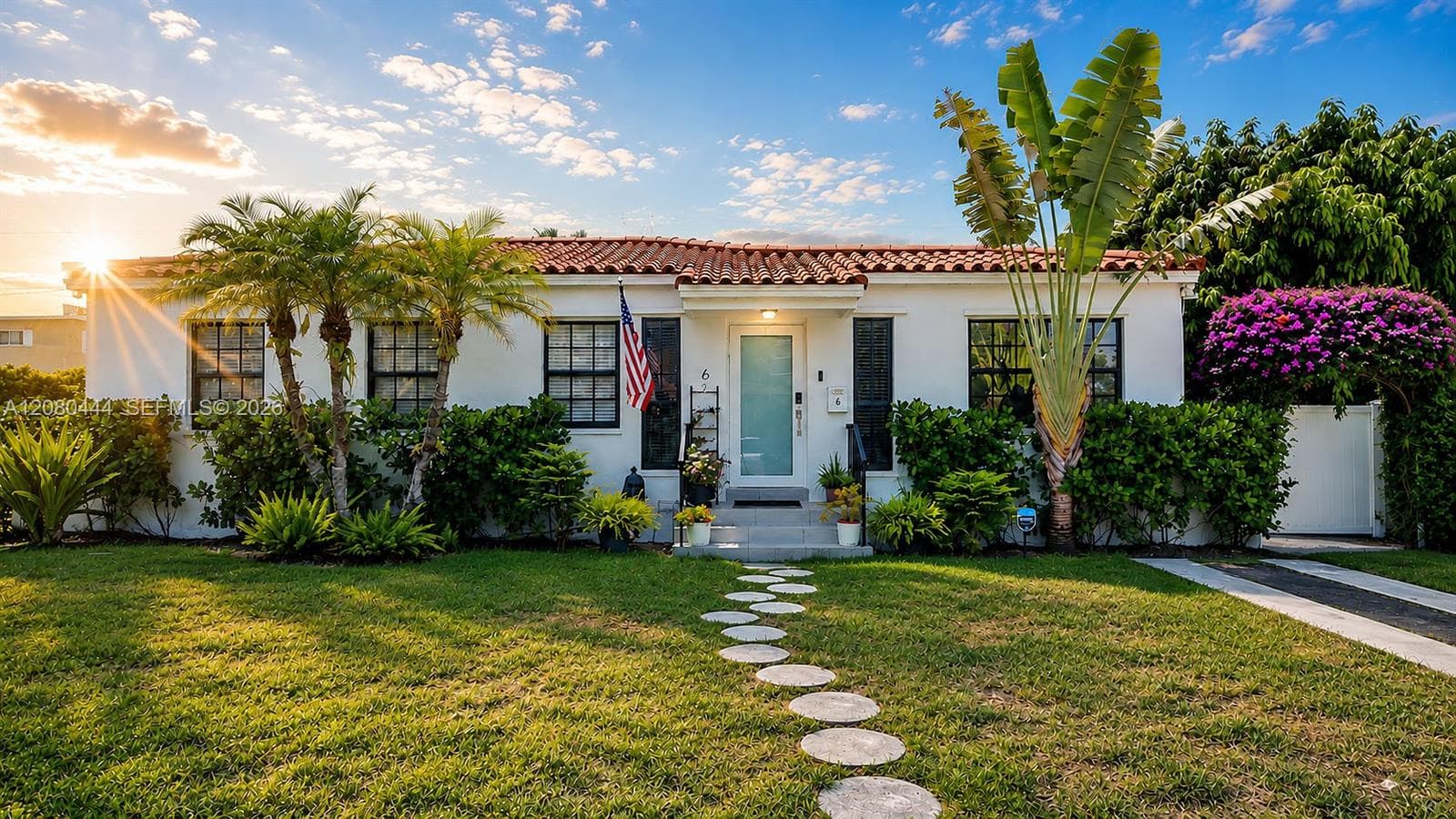 6 Carmona Ave photo 59