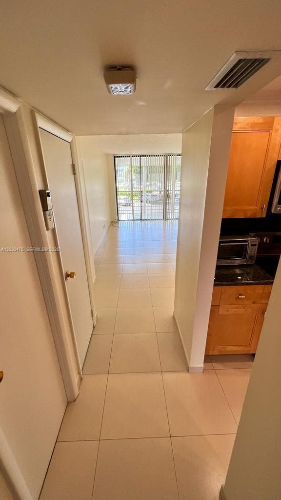 BISCAYA III CONDO · #204 in Aventura - Photo 3