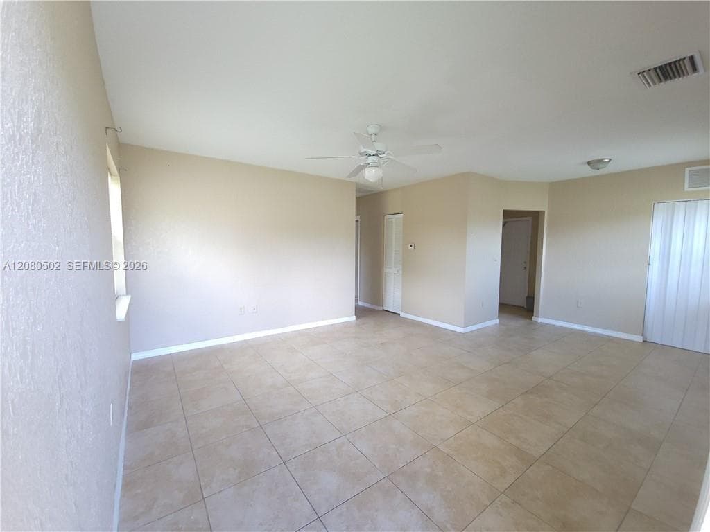 2400 NW 152nd St photo 2