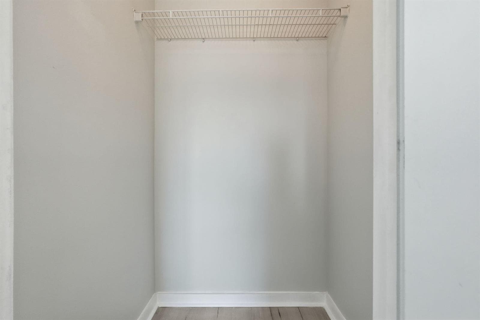 12-web-or-mls-300_S_Australian_Ave_Unit_