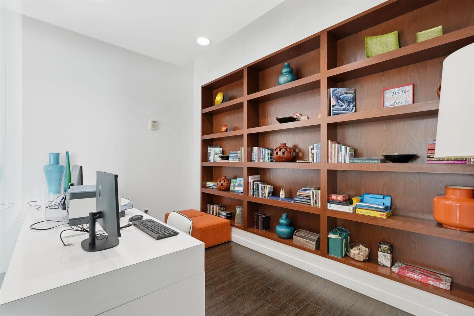 40-web-or-mls-300_S_Australian_Ave_Unit_