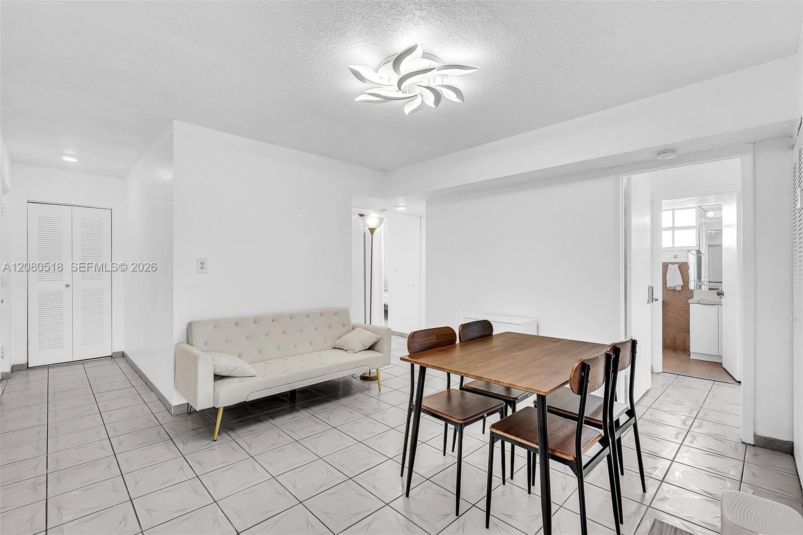 PRESIDENTIAL CORNERS COND · #313E in Miami - Photo 1
