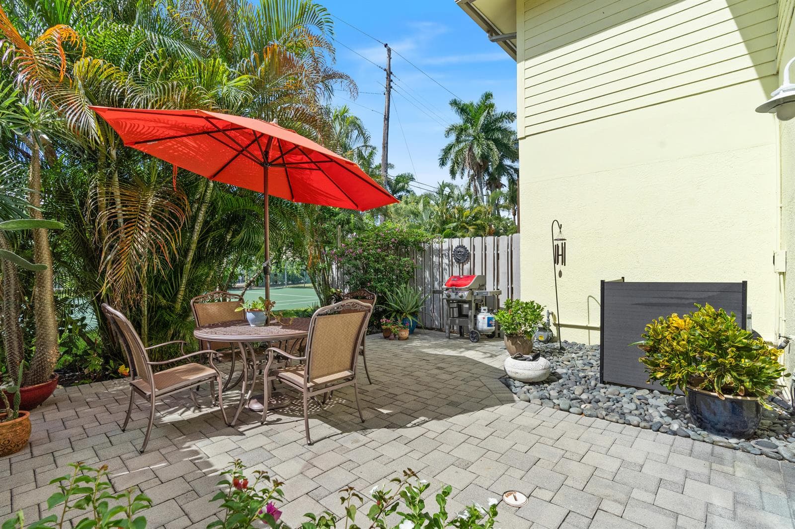 517 SW 7th Ave Ft. Lauderdale FL-123