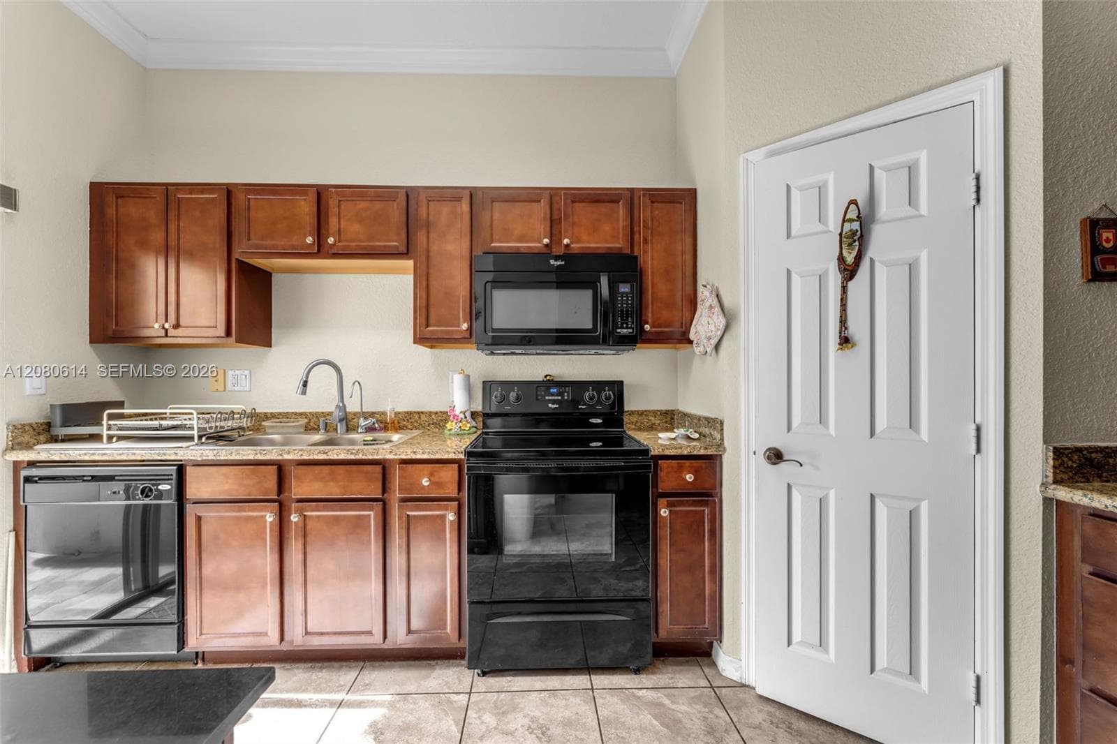 2324 SE 17th Ter photo 6