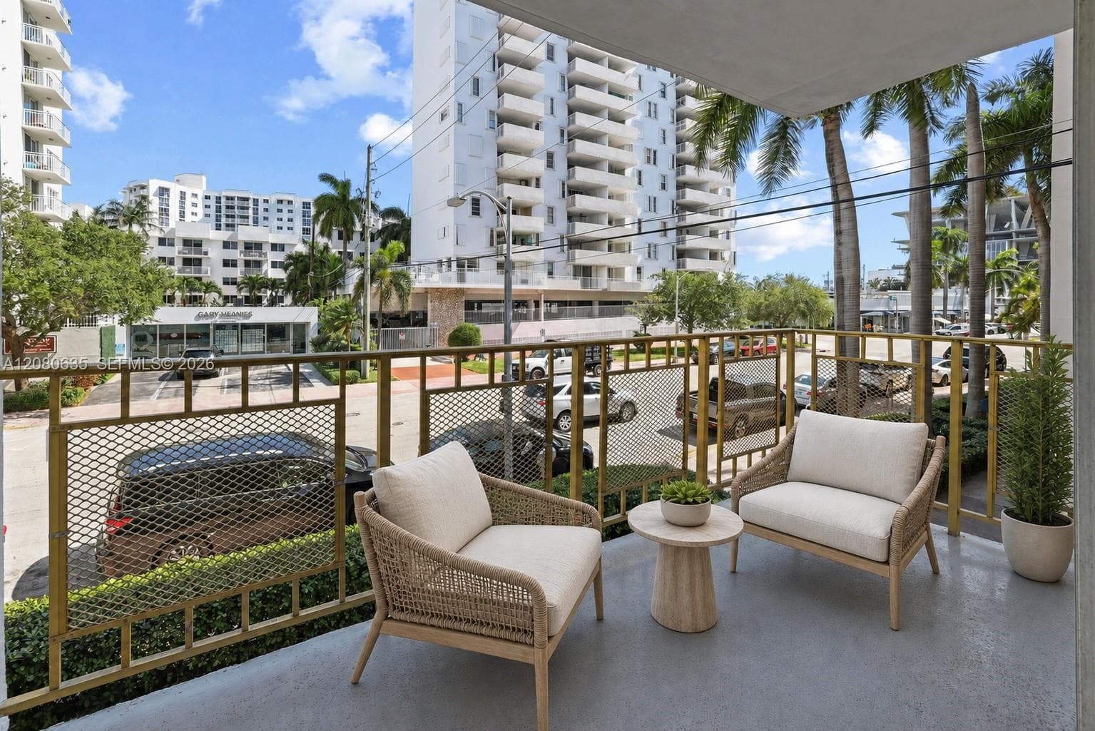 Golden House Condo · #208 in Miami Beach - Photo 8