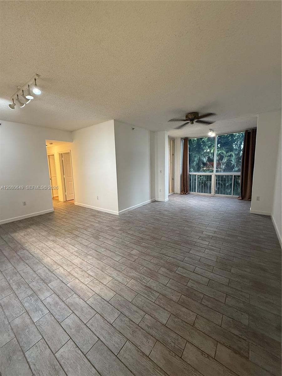 DORAL HOUSE CONDO NO 1 · #212 in Doral - Photo 2