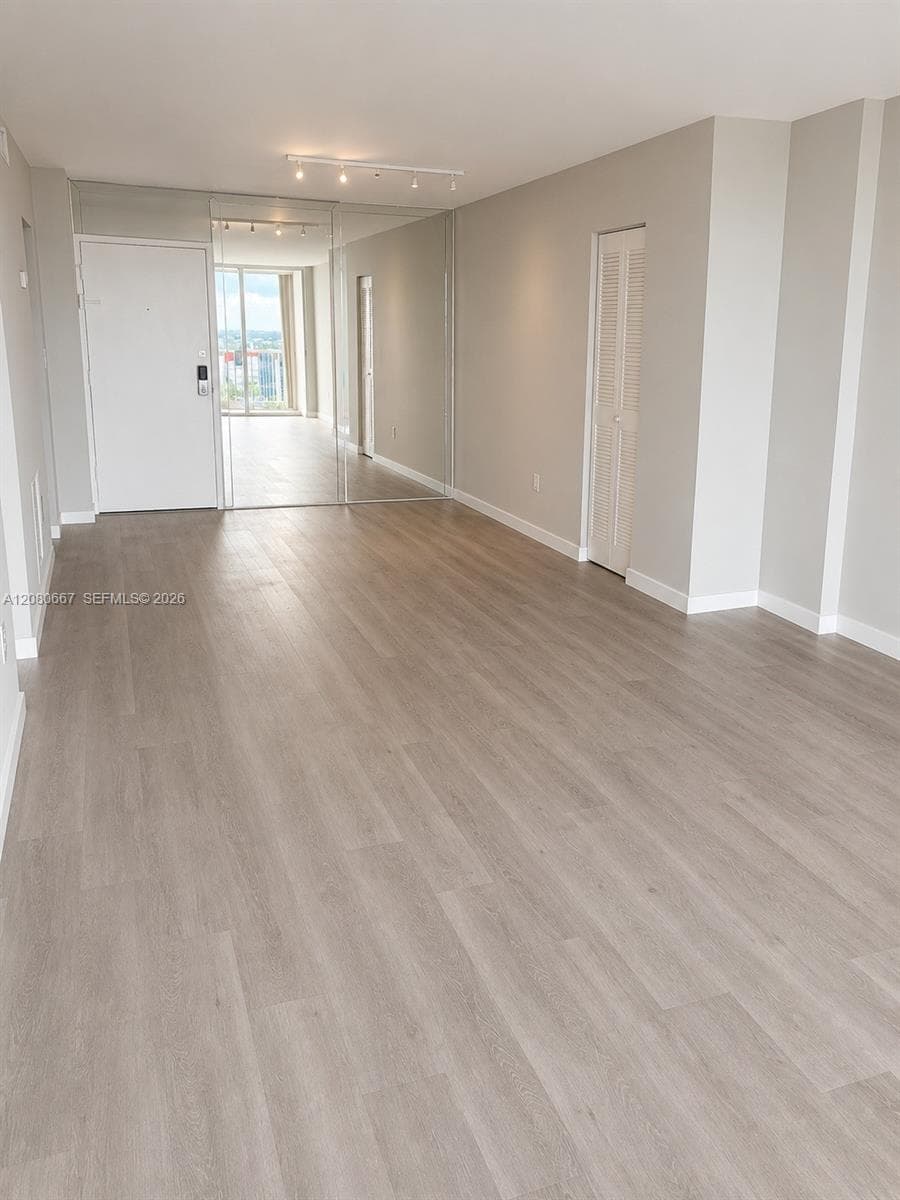 KENNEDY HOUSE CONDO · #14D in North Bay Village - Photo 6