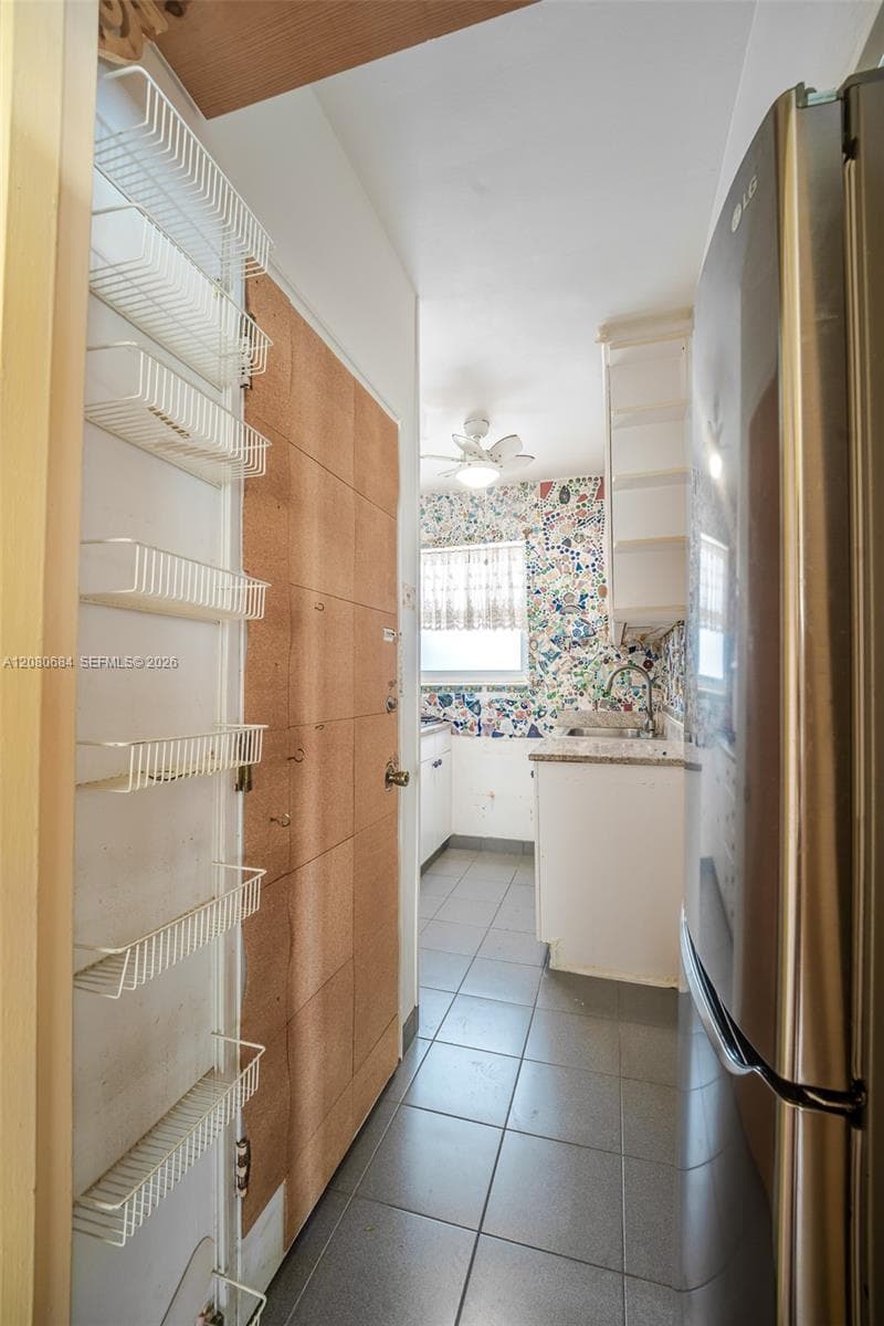 Lakeview · #17 in Miami Beach - Photo 16