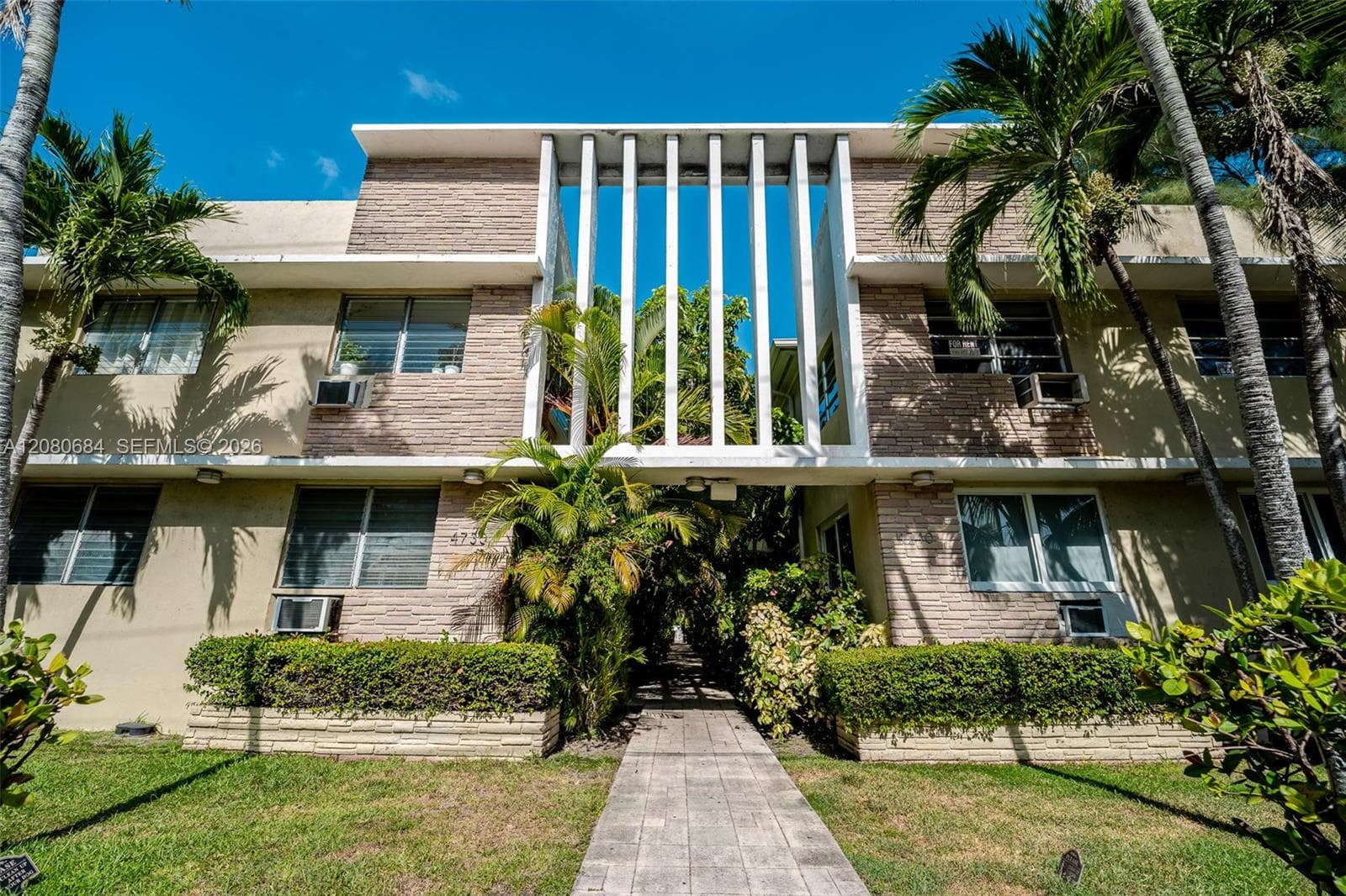 Lakeview · #17 in Miami Beach - Photo 1