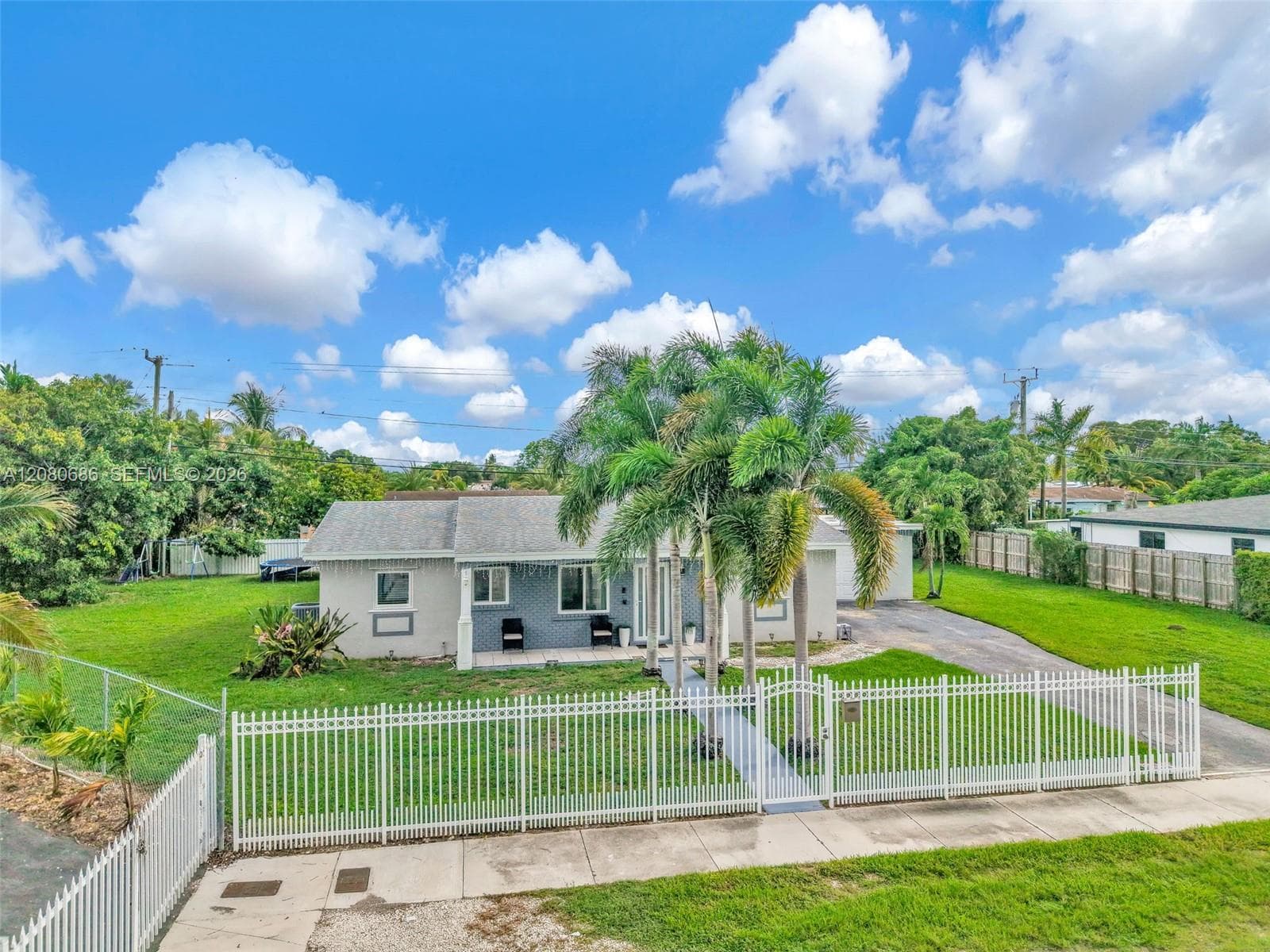 15400 SW 297th Ter photo 3