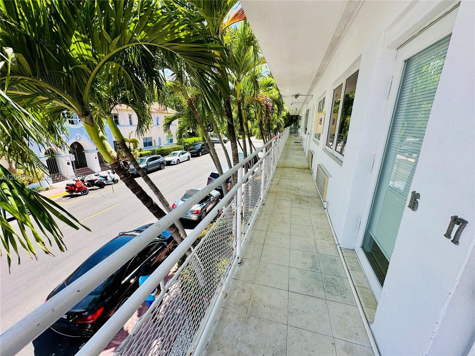 BEACHWALK CONDO · #17 in Miami Beach - Photo 2