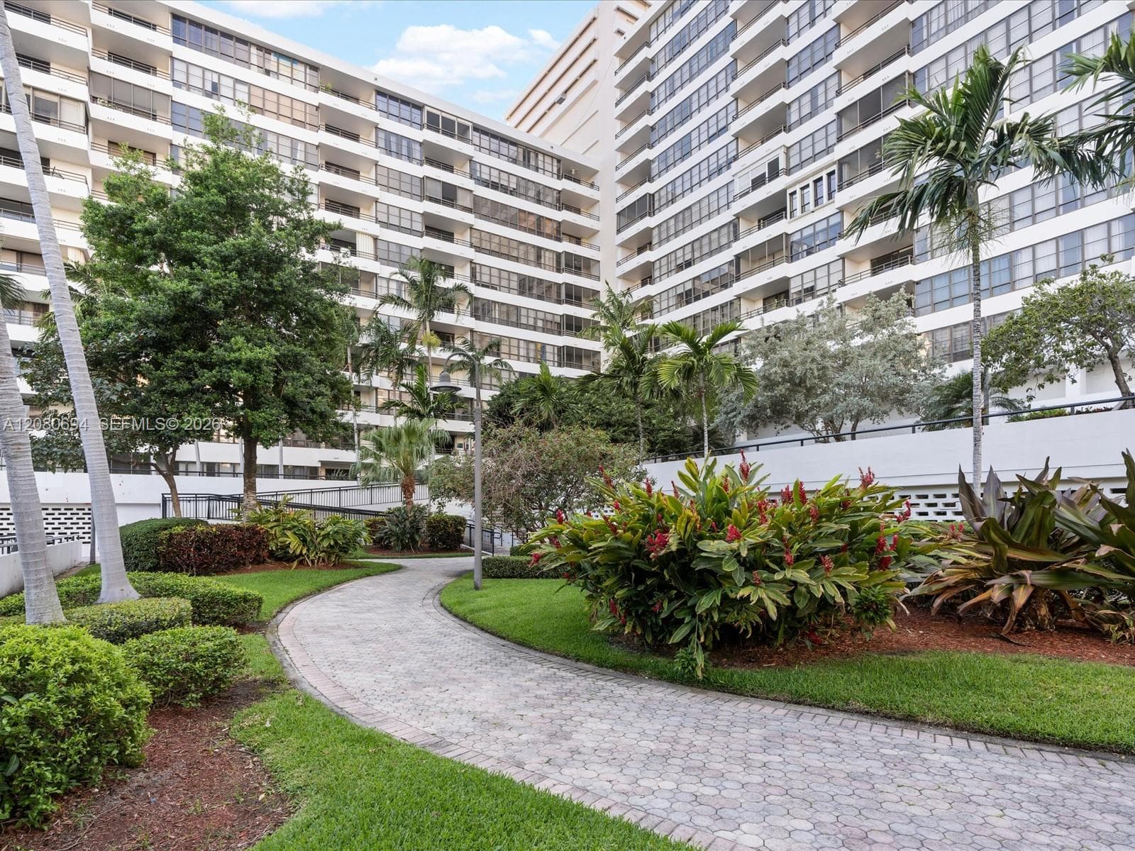 OLYMPUS CONDO PHASE · #618 in Hallandale Beach - Photo 40