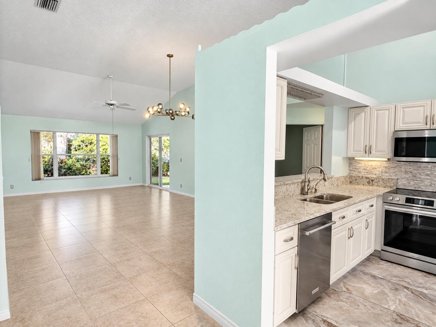 Mint-Green Open-Plan Living Space