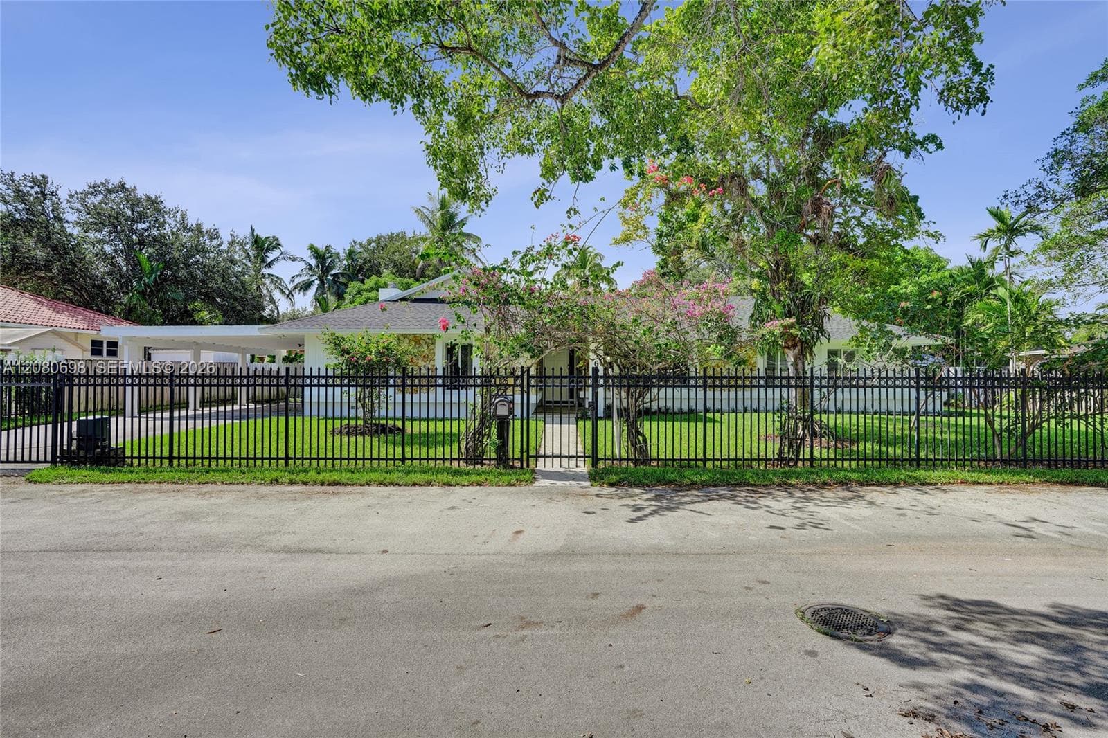 8260 SW 88th St photo 2