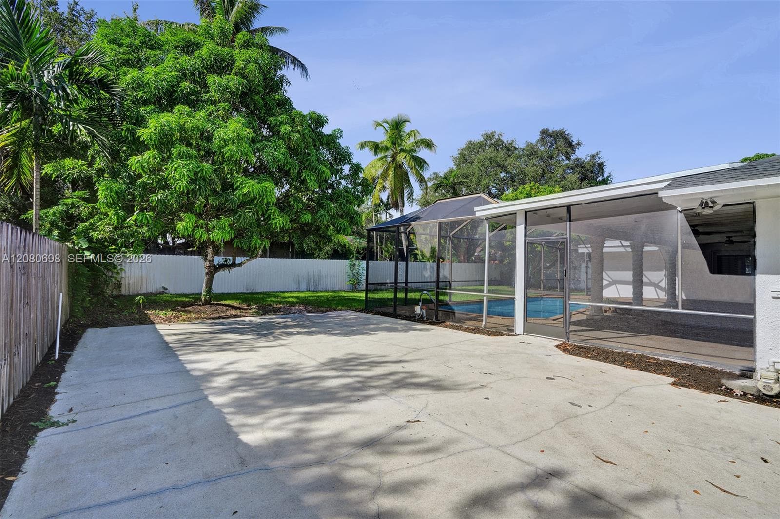 8260 SW 88th St photo 40