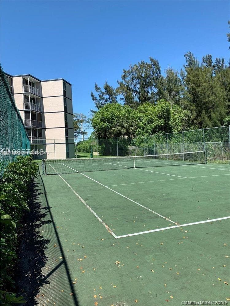 LAS BRISAS@ COUNTRY CLUB · #F205 in Hialeah - Photo 17