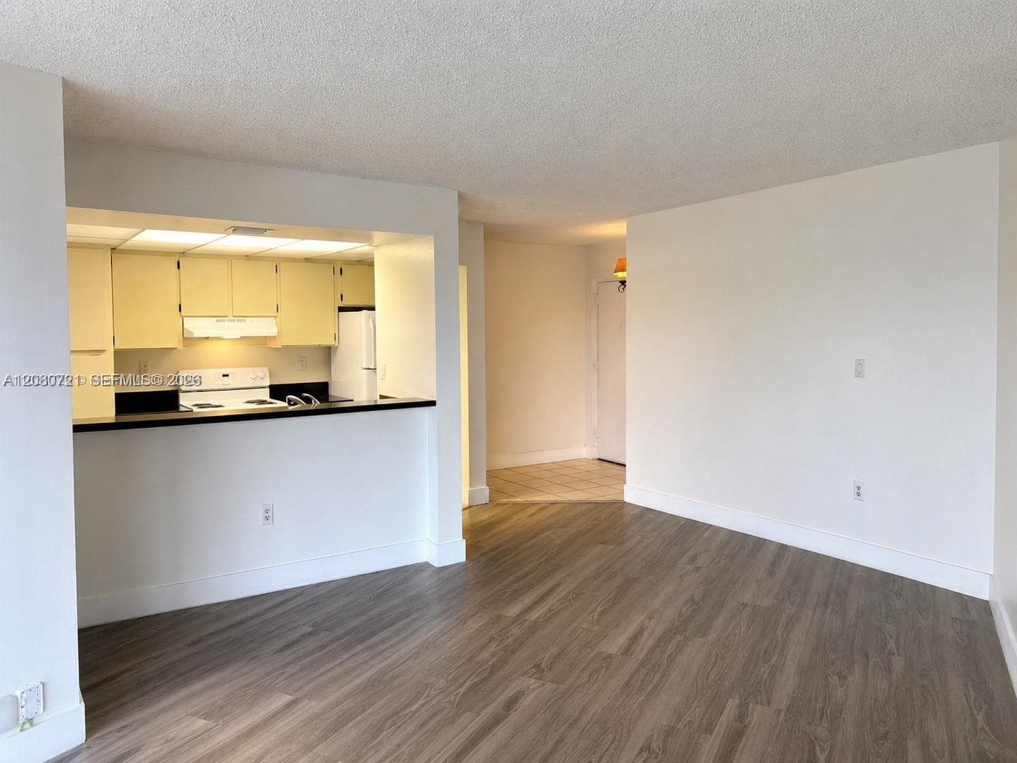 LAS BRISAS@ COUNTRY CLUB · #F205 in Hialeah - Photo 7