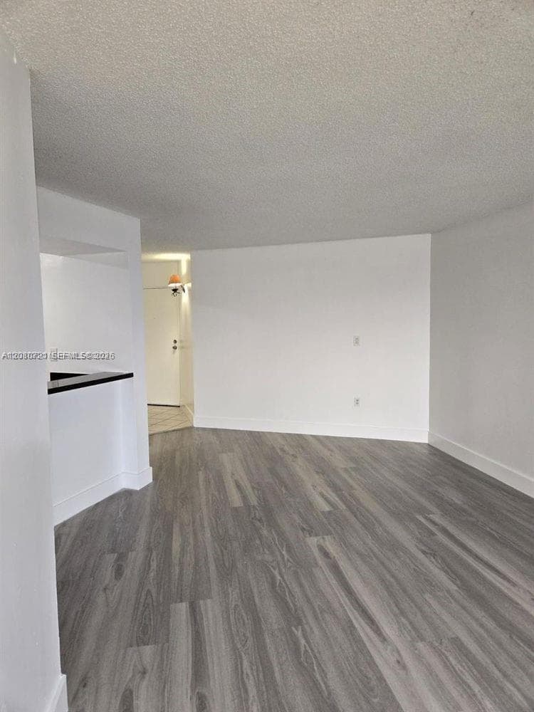 LAS BRISAS@ COUNTRY CLUB · #F205 in Hialeah - Photo 3
