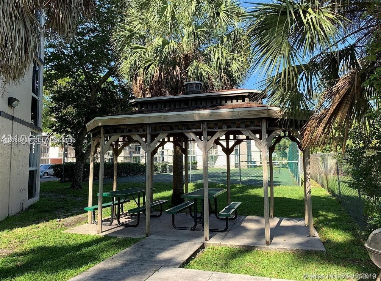 LAS BRISAS@ COUNTRY CLUB · #F205 in Hialeah - Photo 15