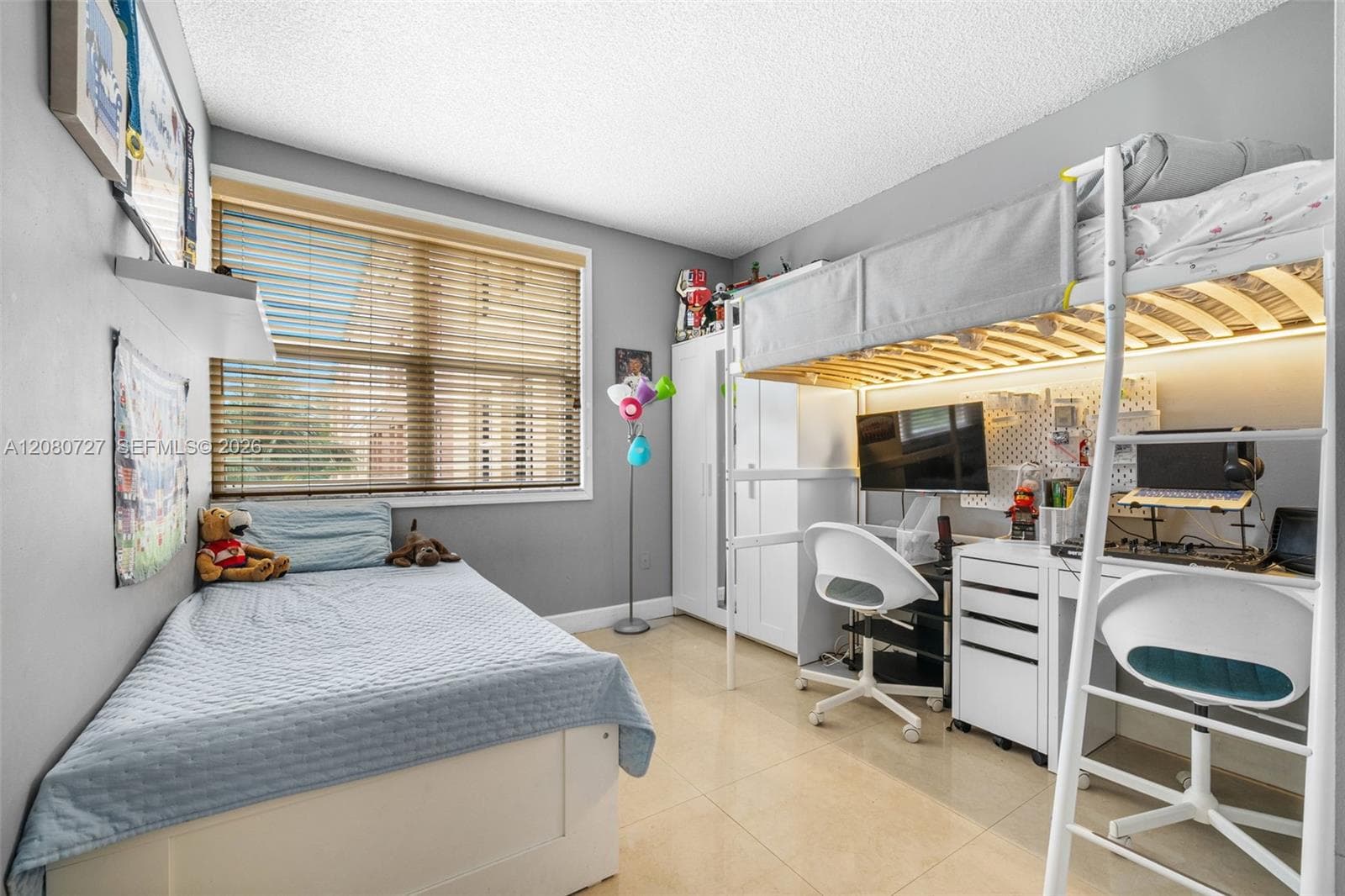 Porto Bellagio · #2516 in Sunny Isles Beach - Photo 12