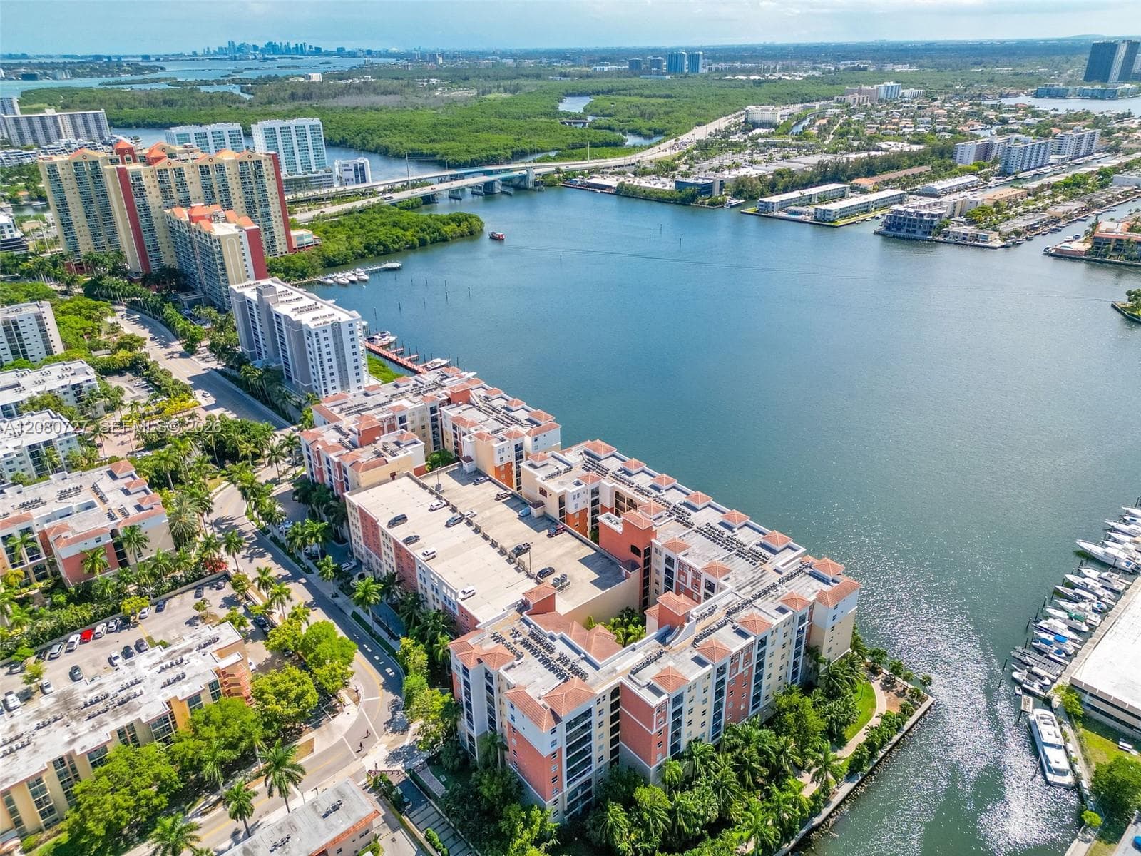 Porto Bellagio · #2516 in Sunny Isles Beach - Photo 28
