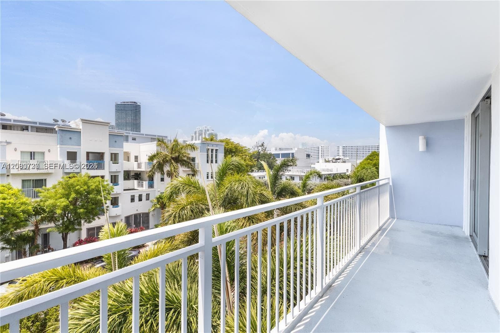 Park Gardens · #402 in Miami Beach - Photo 1
