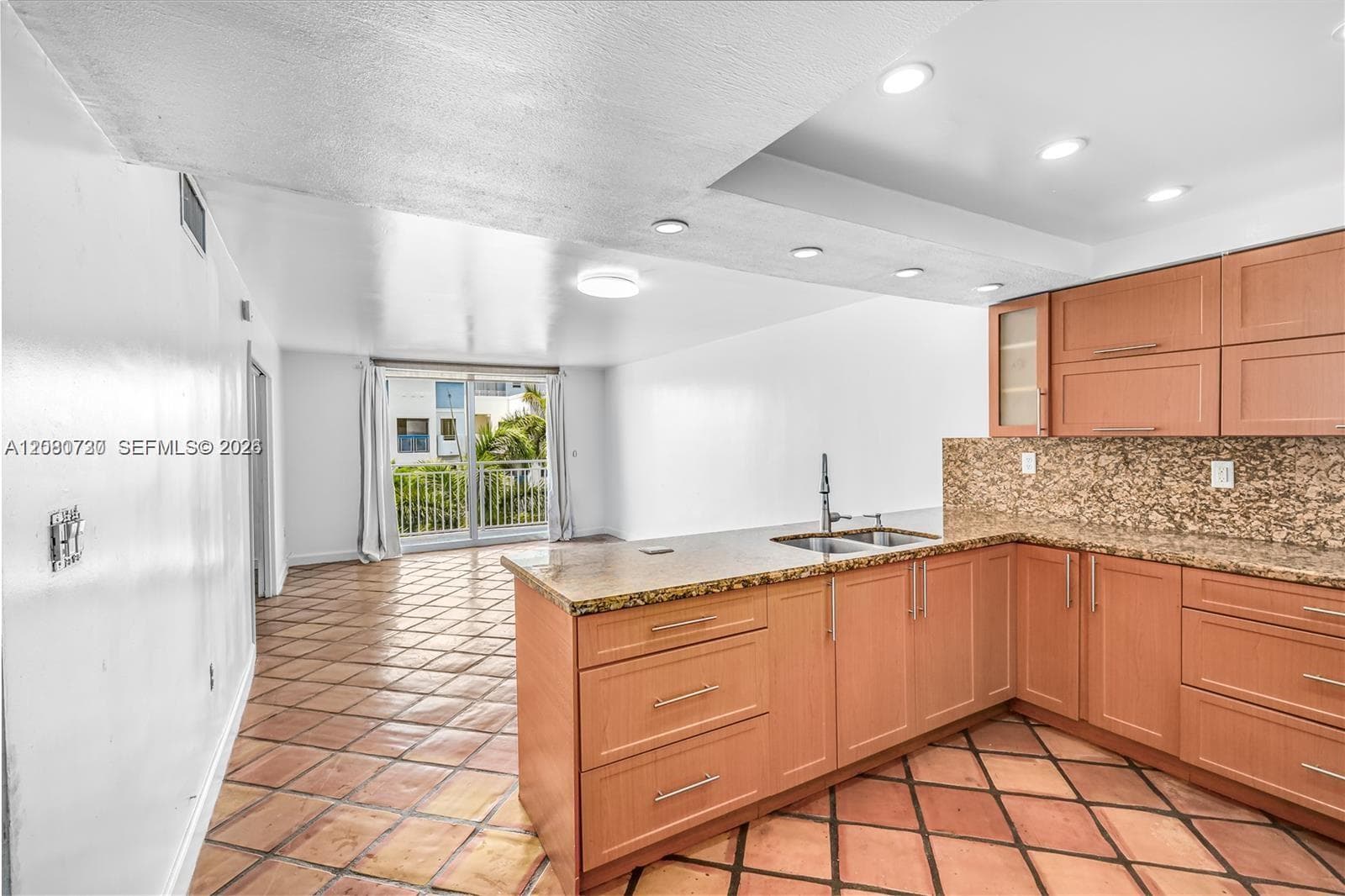 Park Gardens · #402 in Miami Beach - Photo 15