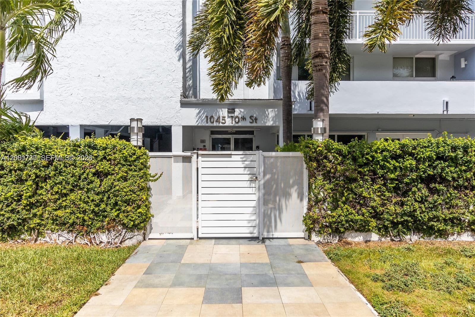 Park Gardens · #402 in Miami Beach - Photo 19