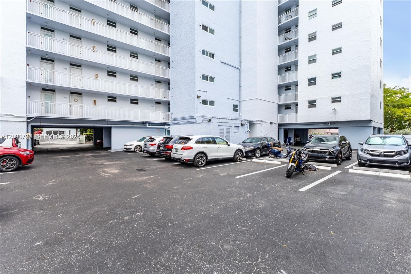 Park Gardens · #402 in Miami Beach - Photo 25