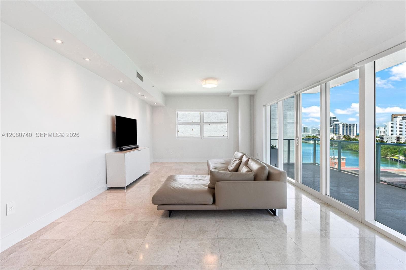 Spear at Aqua · #702 in Miami Beach - Photo 14