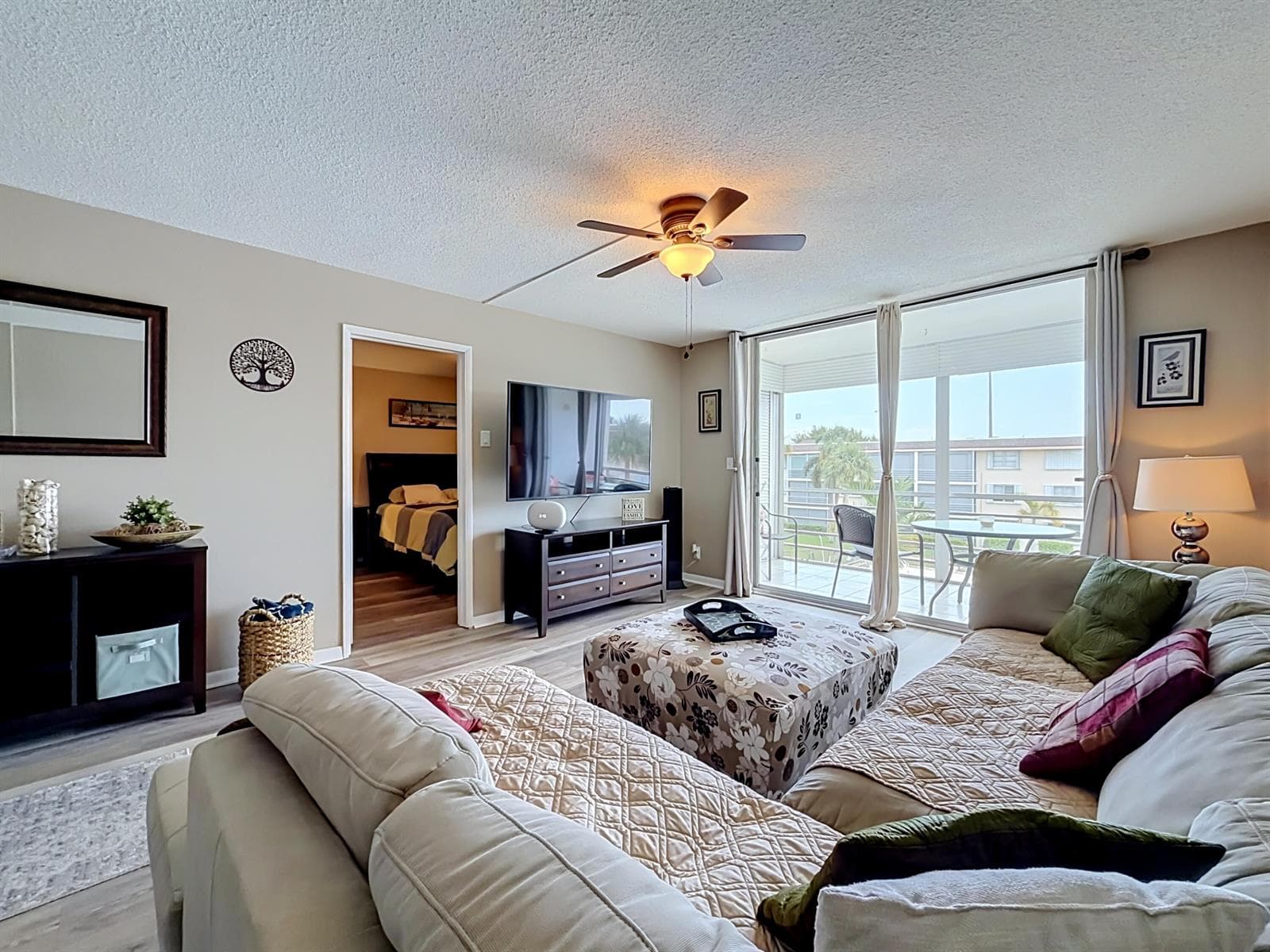 4500 N Federal Highway #315b-37
