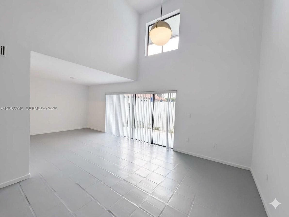 1311 SW 124th Ct #17-E photo 2