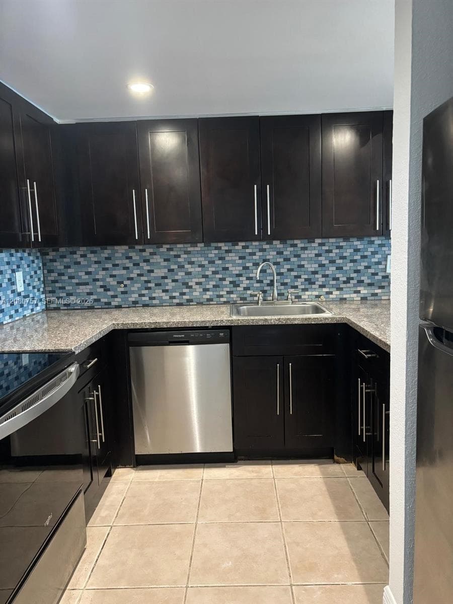 CORAL GATE WEST CONDO · #3-505 in Hialeah - Photo 3