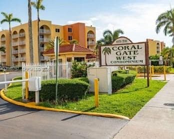 CORAL GATE WEST CONDO · #3-505 in Hialeah - Photo 1