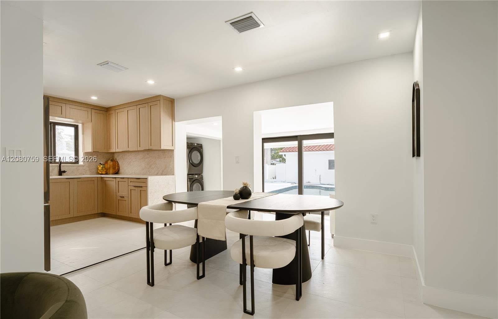 1221 Biarritz Dr photo 16