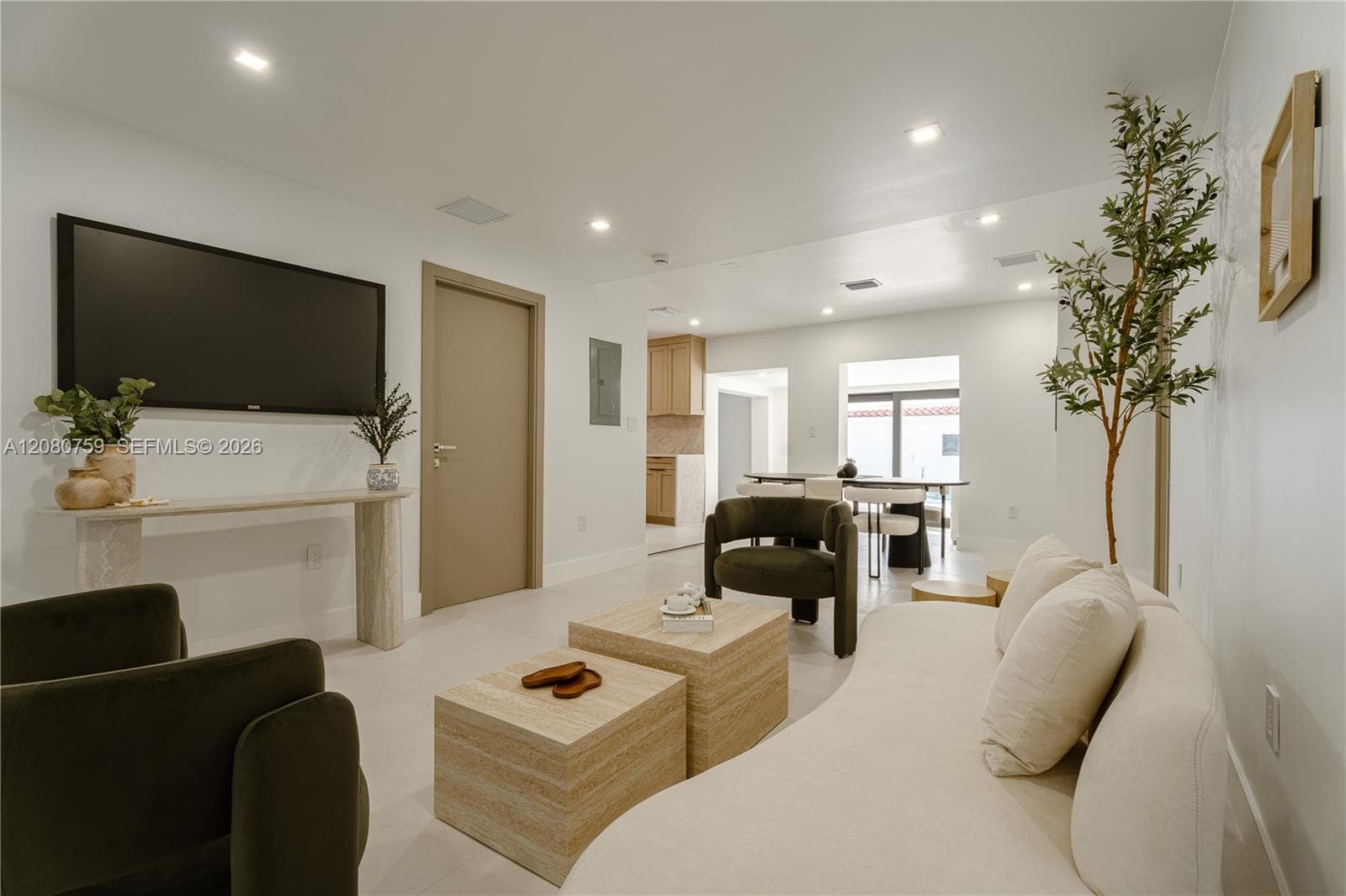 1221 Biarritz Dr photo 12