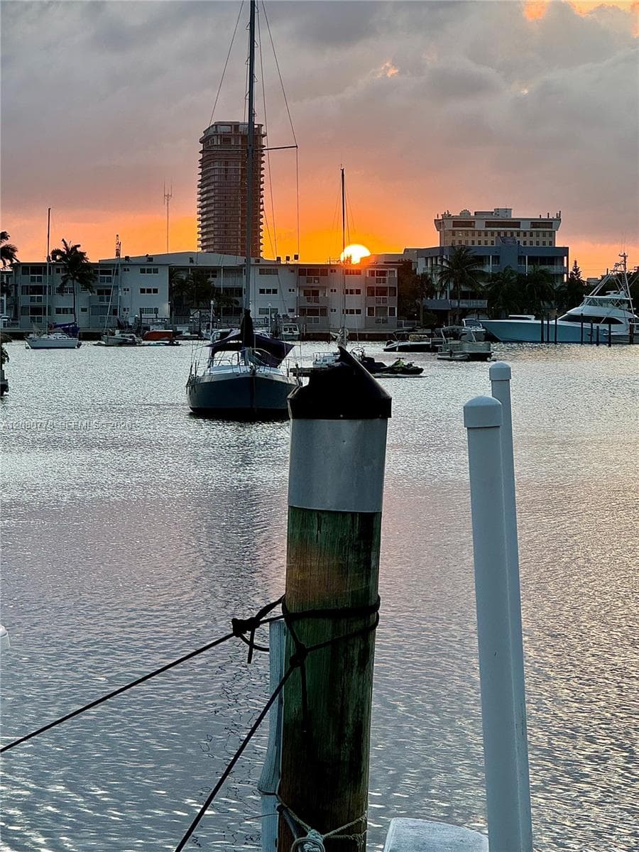 LAKE POINT TOWER CONDO · #806 in Hallandale Beach - Photo 88