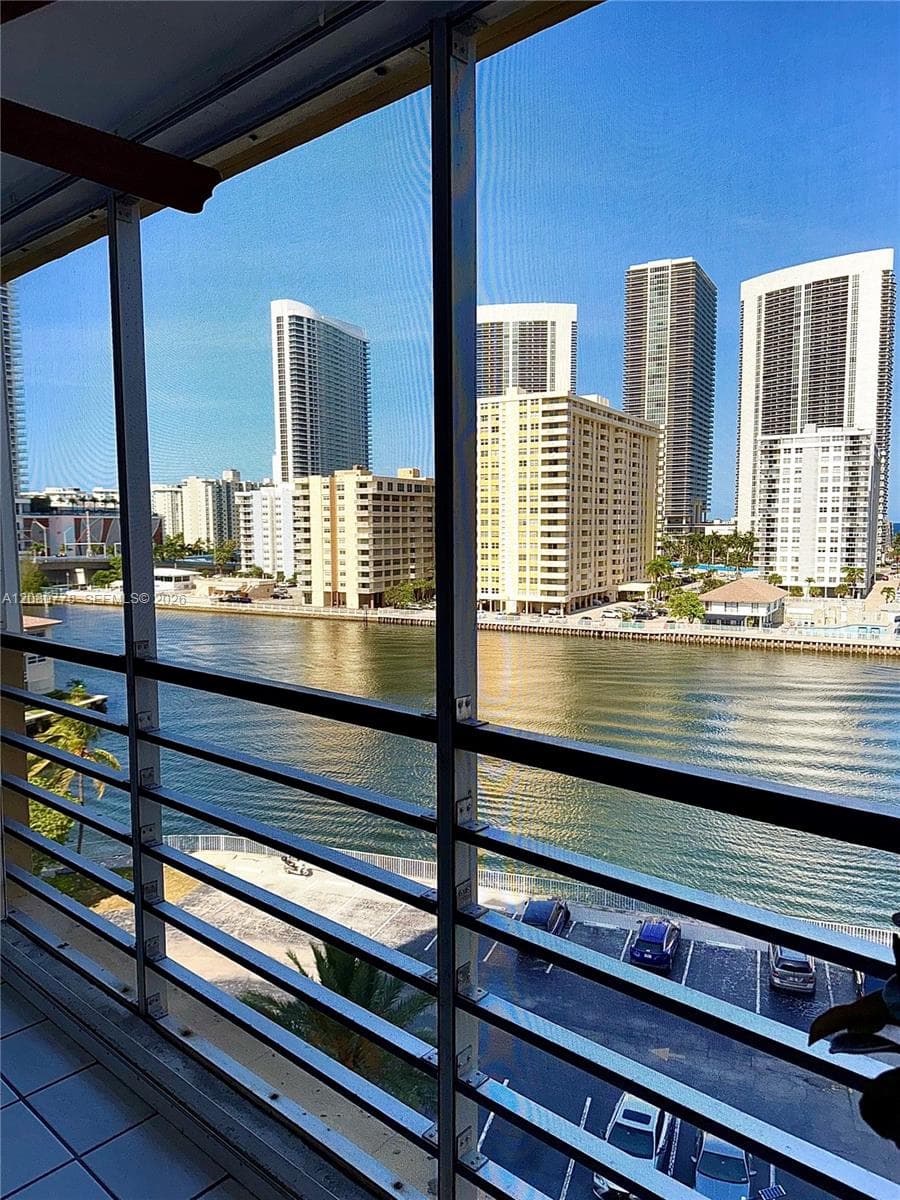 LAKE POINT TOWER CONDO · #806 in Hallandale Beach - Photo 34