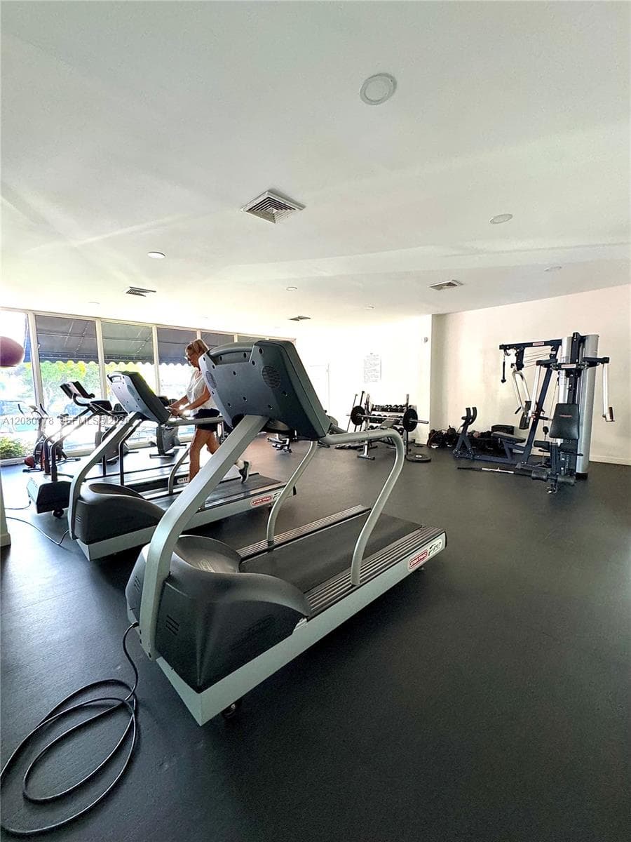 LAKE POINT TOWER CONDO · #806 in Hallandale Beach - Photo 87