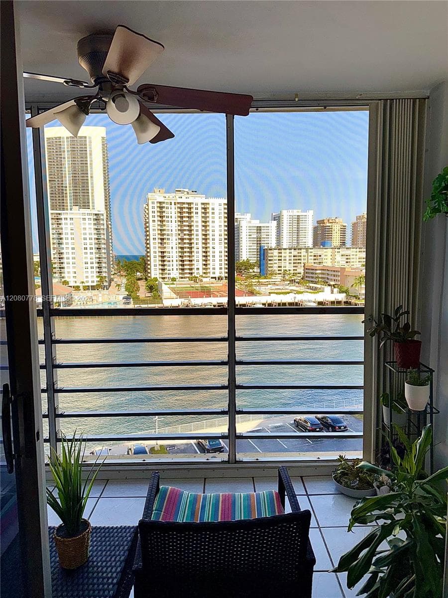 LAKE POINT TOWER CONDO · #806 in Hallandale Beach - Photo 29