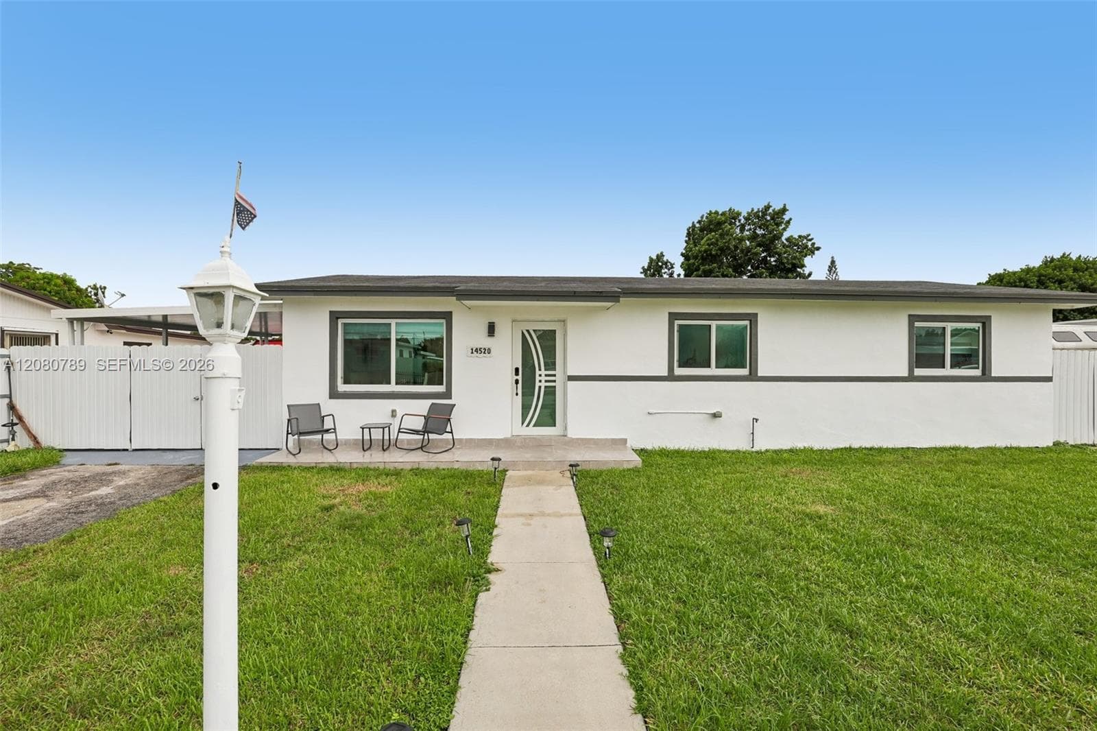 14520 SW 293rd St photo 2