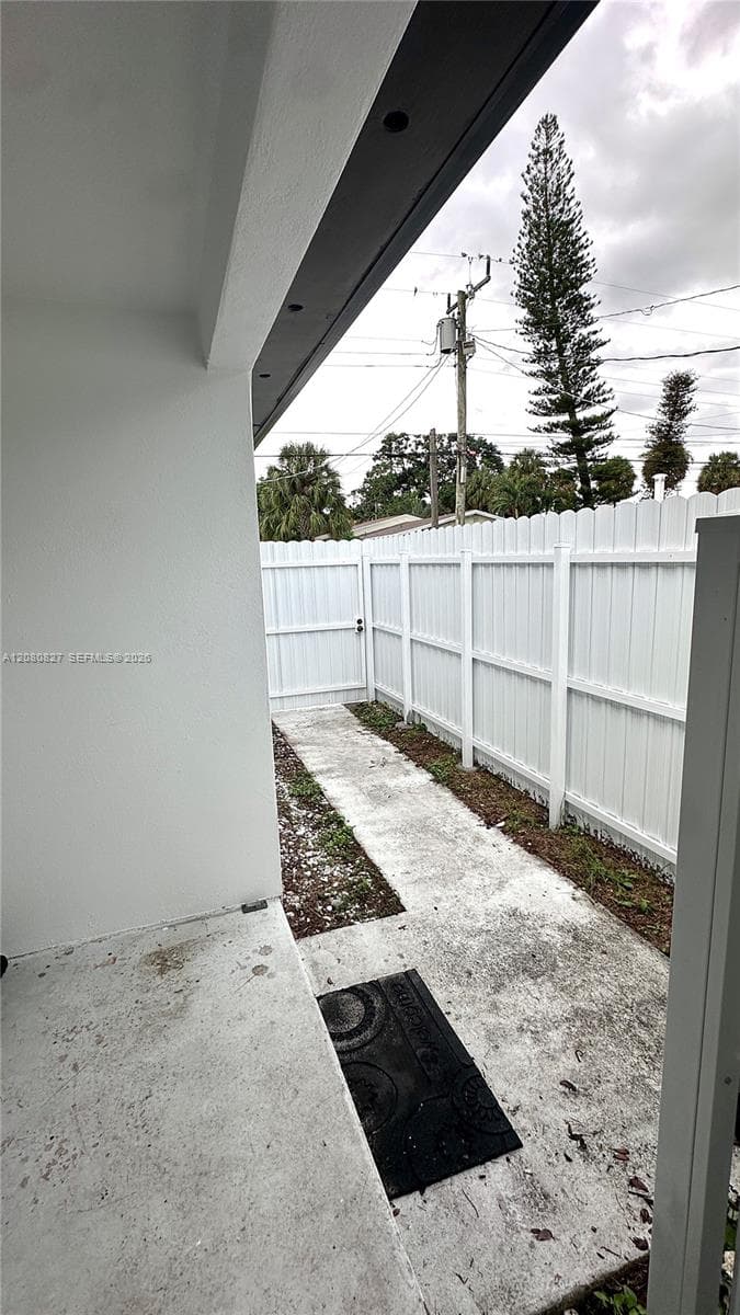 2415 Thomas st #B photo 14