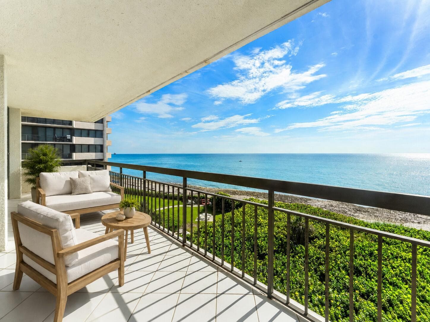 Wrap around balcony