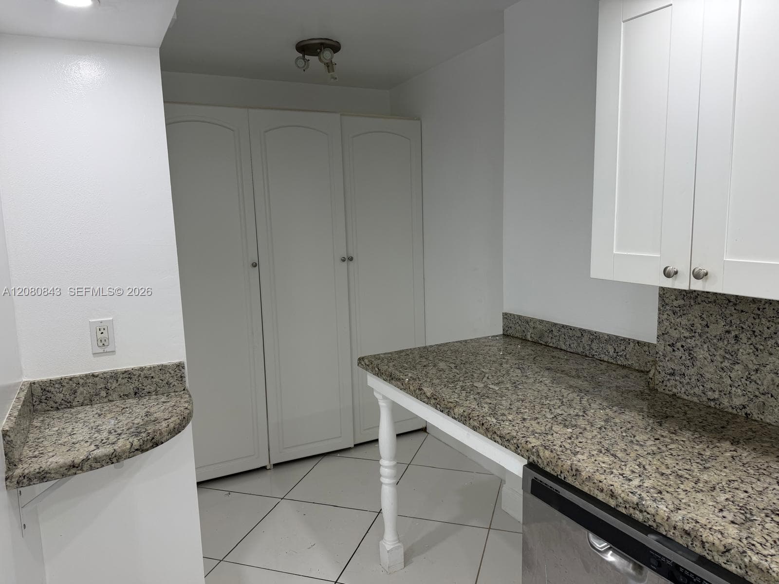 Avant Garde · #407 in Hallandale Beach - Photo 11