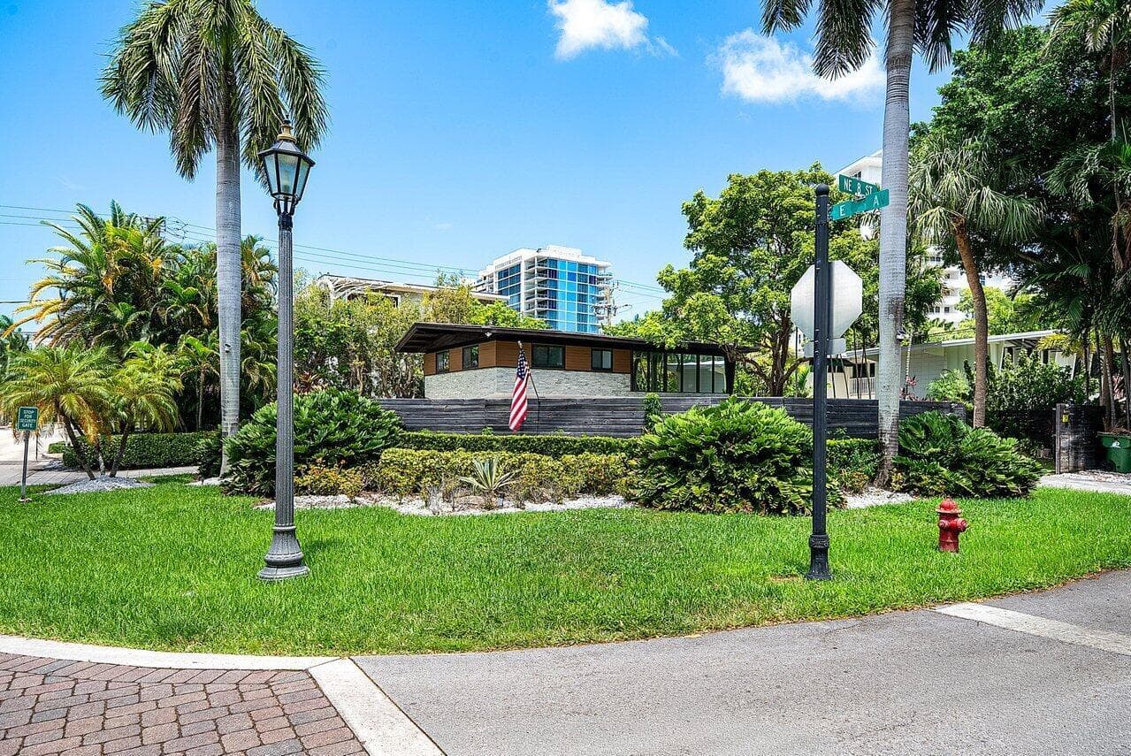 005-2601Northeast8thStreet-FortLauderdal