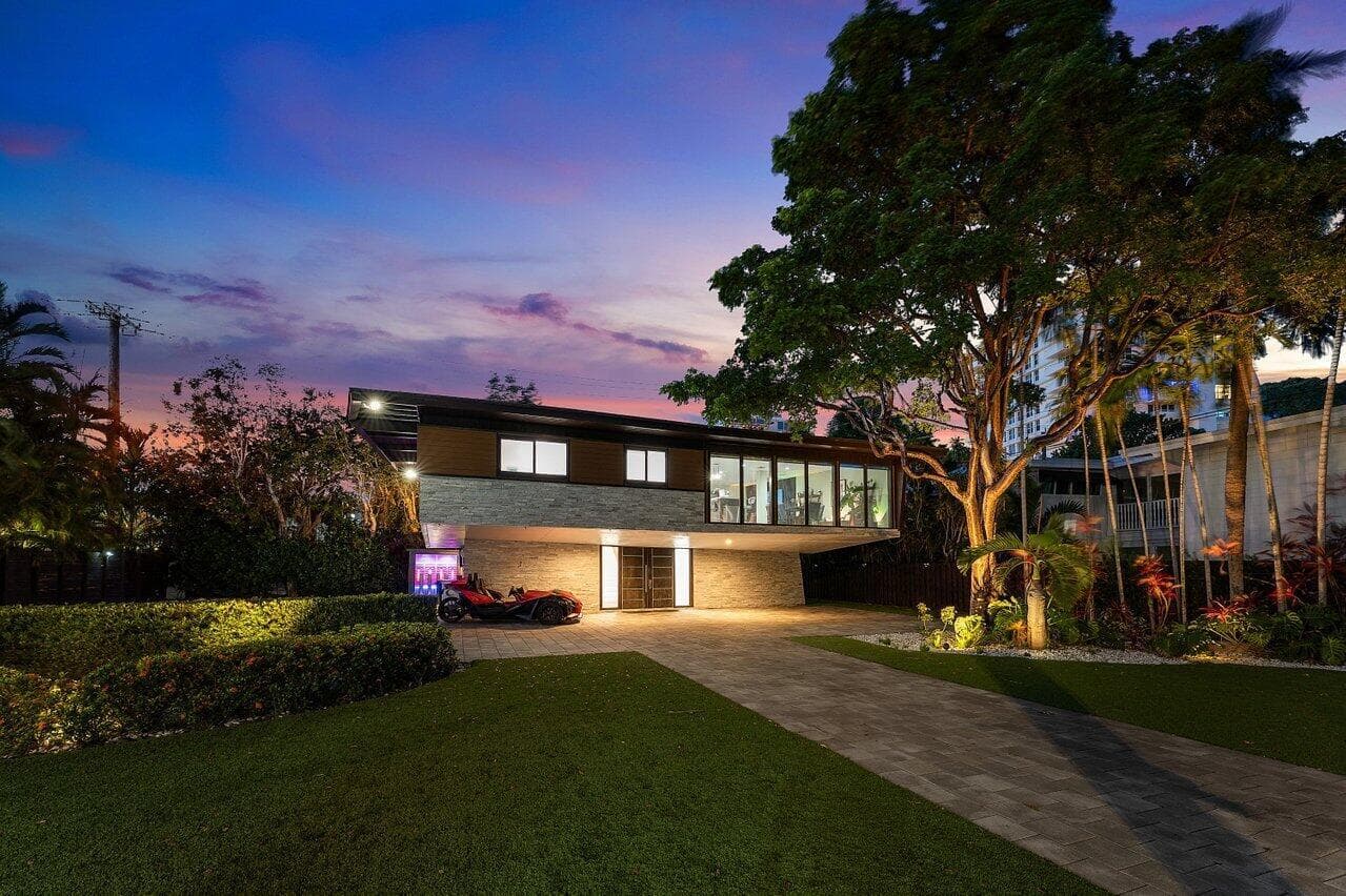 064-2601Northeast8thStreet-FortLauderdal