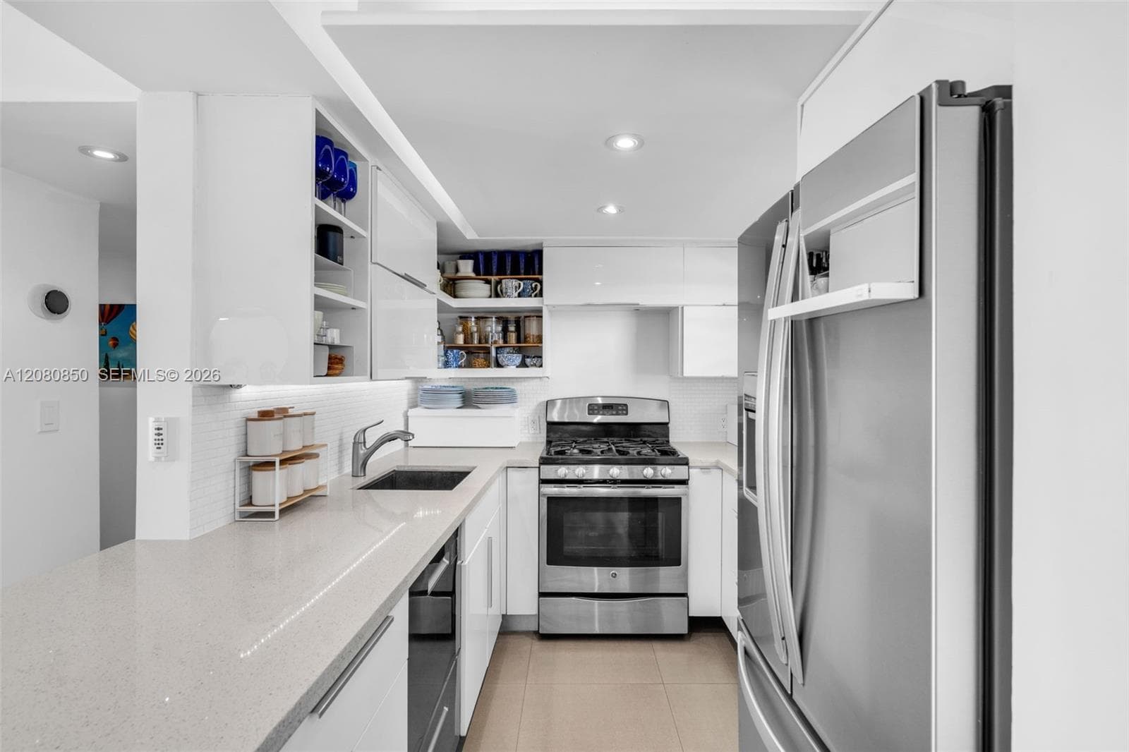 Penn Terrace Towers Condo · #705 in Miami Beach - Photo 9
