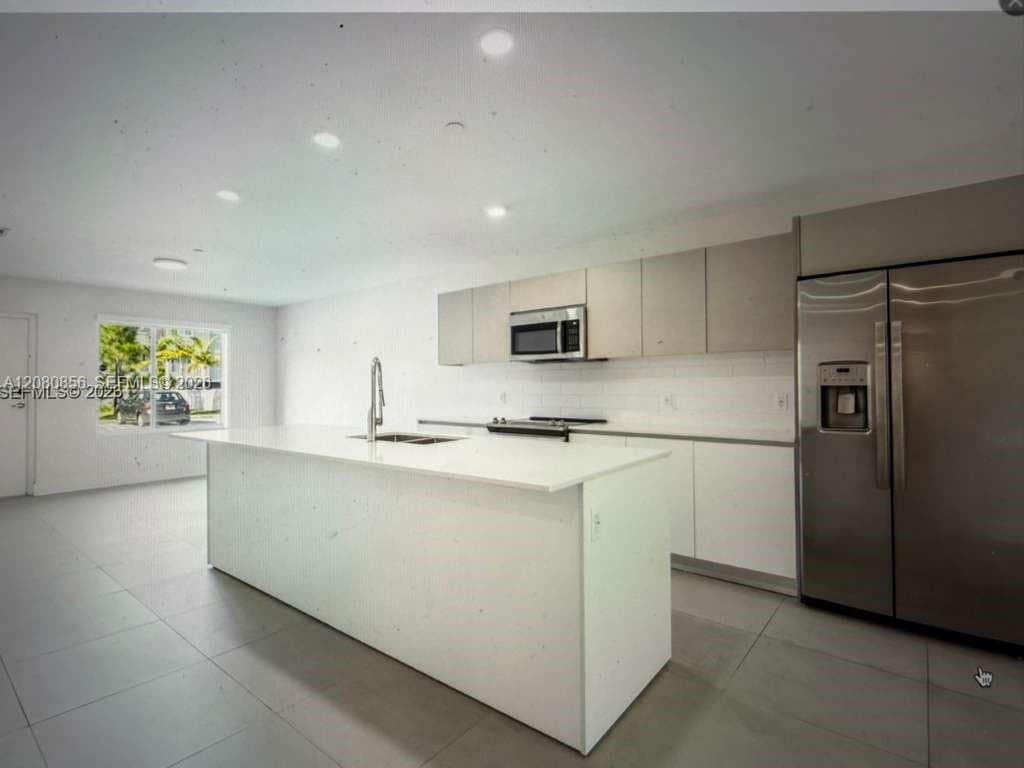 2555 Ne 193 St · #2112 in Aventura - Photo 2
